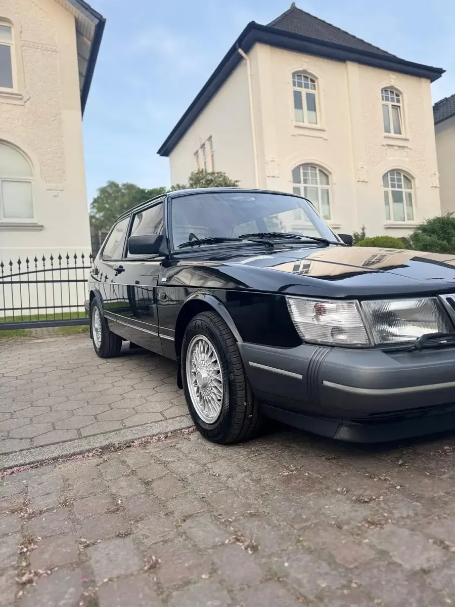 Gebraucht Saab 900 126 PS (92 kW) 2026 Schwarz Coupé