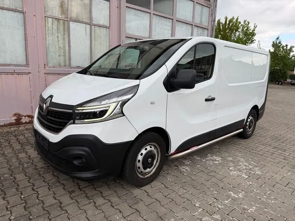 Gebraucht Renault Trafic Komfort 120 PS (88 kW) 2020 Weiß Van / Kleinbus