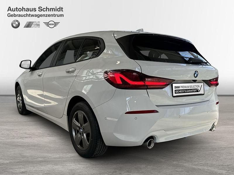Gebraucht BMW 118 Advantage 150 PS (110 kW) 2022 Alpinweiß uni Kleinwagen
