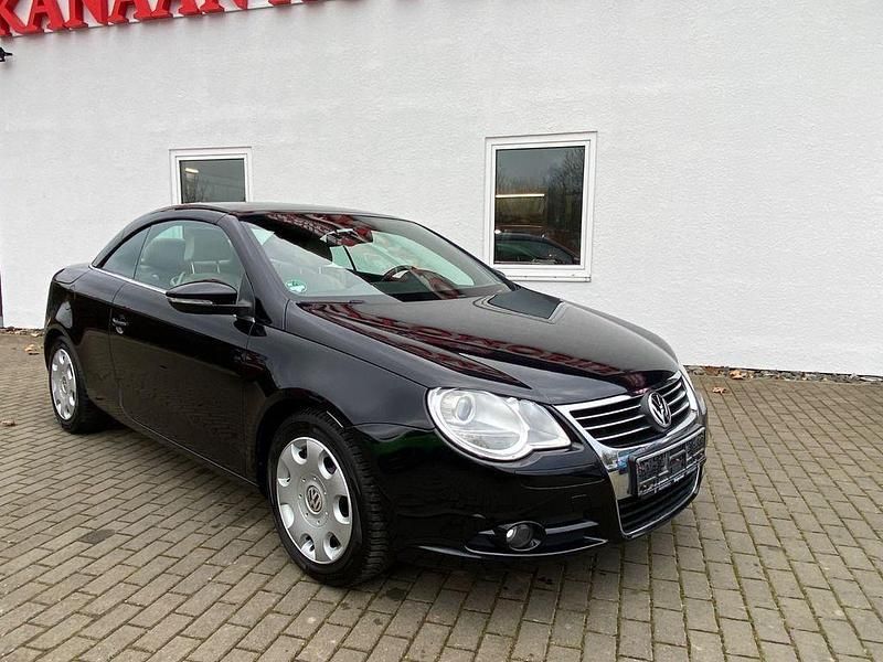 Schwarz Gebraucht 2010 VW Eos Cabrio | 6.900 € (Teuer) - Bild 1/4
