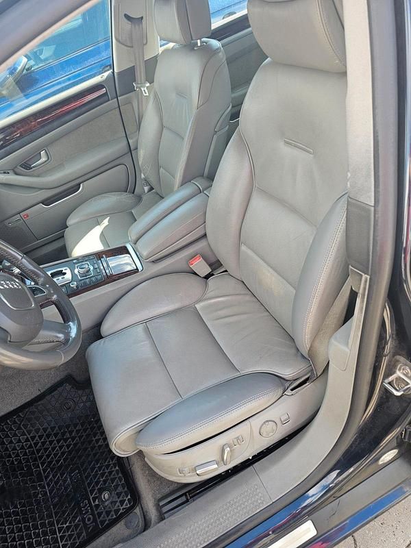 Gebraucht Audi A8 326 PS (239 kW) 2008 Blau Limousine