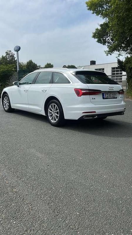 Weiß Gebraucht 2021 Audi A6 Basis Kombi | 25.000 € (Fairer Preis) - Bild 1/4