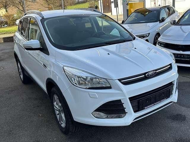 Frostweiß Gebraucht 2015 Ford Kuga SYNC Edition SUV | 9.500 € (Guter Preis) - Bild 1/4