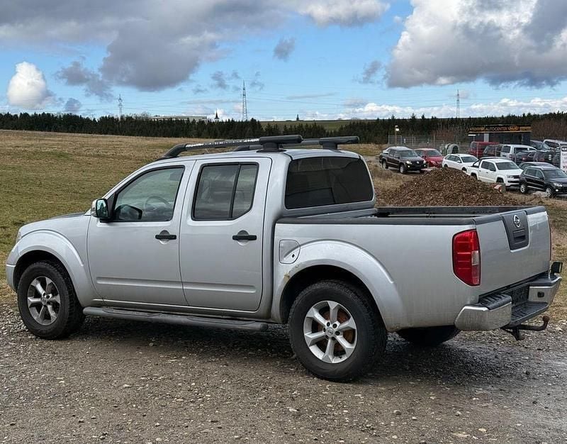 Gebraucht Nissan Navara 171 PS (125 kW) 2009 Silber Pickup