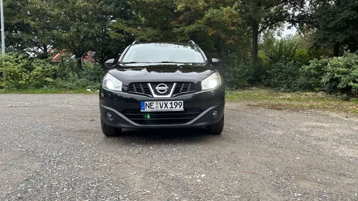 Gebraucht Nissan Qashqai +2 Tekna 131 PS (96 kW) 2013 Schwarz SUV