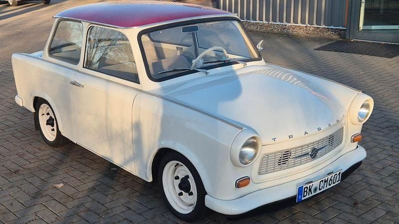 Weiß Gebraucht 1966 Trabant 601 Limousine | 8.250 € - Bild 1/4