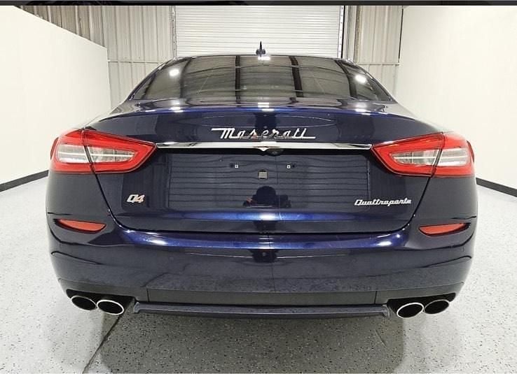 Blau Gebraucht 2014 Maserati Quattroporte Limousine | 17.999 € - Bild 1/4