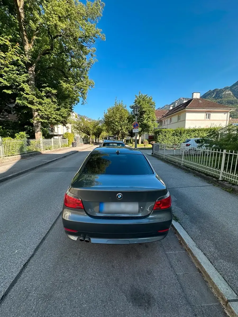 Gebraucht BMW 525 177 PS (130 kW) 2004 Grau Limousine