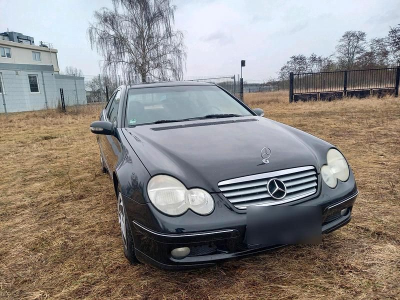 Gebraucht Mercedes C180 150 PS (110 kW) 2003 Silber Coupé