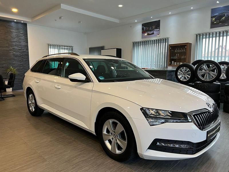Gebraucht Skoda Superb 150 PS (110 kW) 2021 Weiß Kombi