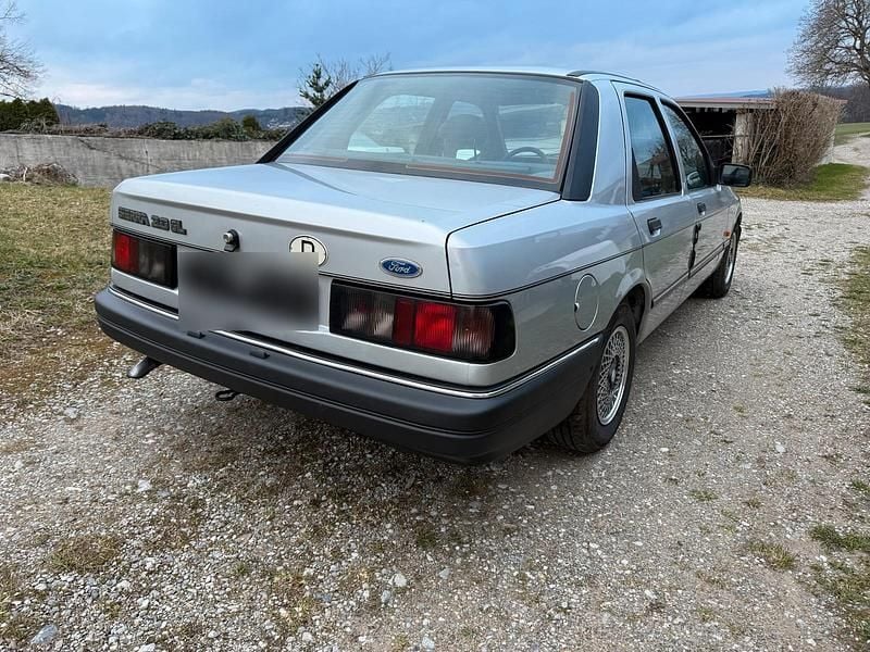 Gebraucht Ford Sierra 90 PS (66 kW) 1987 Silber Limousine