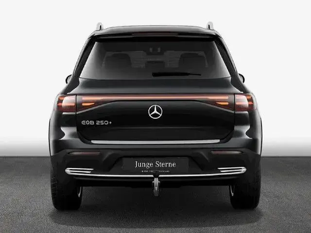 Gebraucht Mercedes EQB250 139 kW (190 PS) 2025 Kosmosschwarz metallic SUV