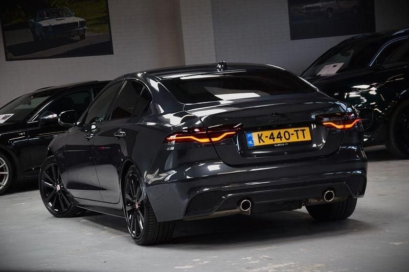 Gebraucht Jaguar XE R-Dynamic 250 PS (183 kW) 2021 Grau Limousine