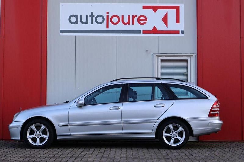 Gebraucht Mercedes C200 Avantgarde 122 PS (89 kW) 2008 Grau Kombi