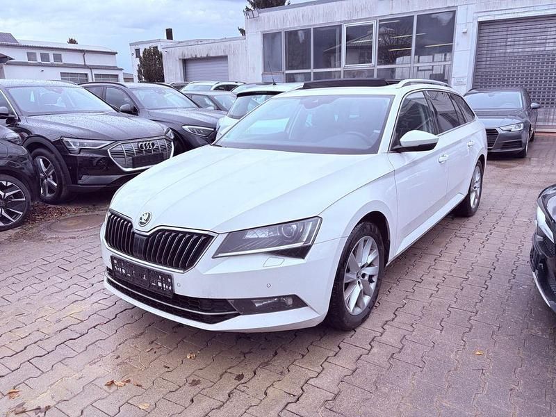 Gebraucht Skoda Superb Premium Edition 150 PS (110 kW) 2019 Weiß Kombi