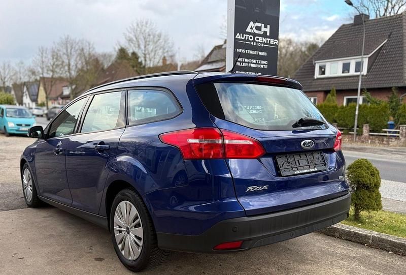 Gebraucht Ford Focus Business Edition 101 PS (74 kW) 2016 Blau Kombi