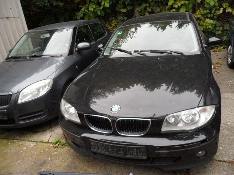 Gebraucht BMW 116 116 PS (85 kW) 2006 Schwarz Kleinwagen