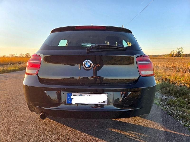 Gebraucht BMW 118 170 PS (125 kW) 2012 Schwarz Kleinwagen