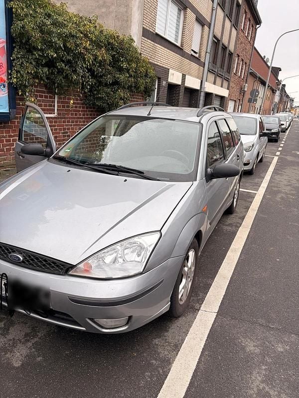Gebraucht Ford Focus 115 PS (84 kW) 2004 Silber Kombi