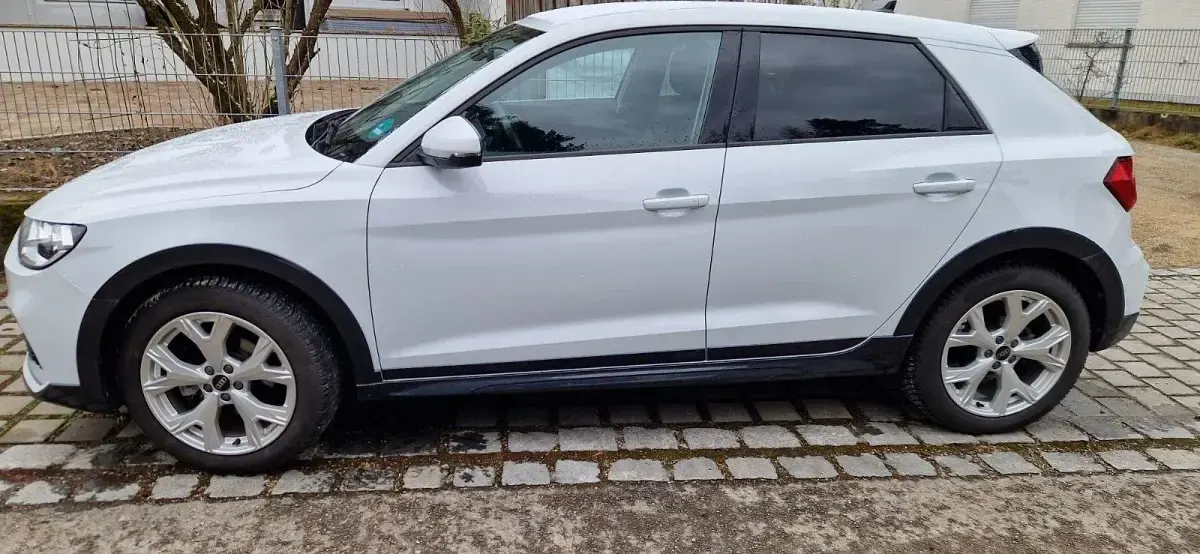 Gebraucht Audi A1 110 PS (80 kW) 2024 Weiß SUV