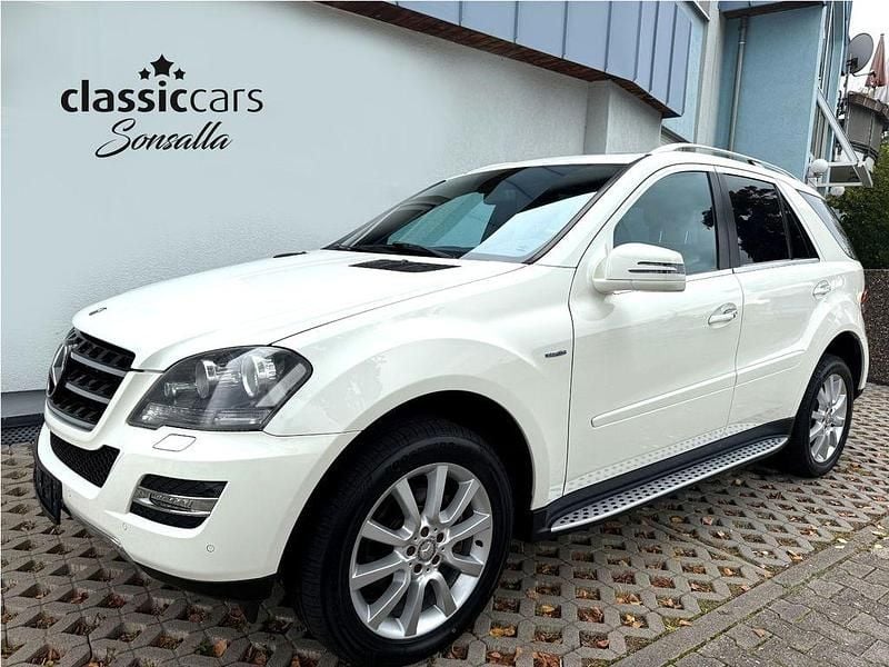 Weiß Gebraucht 2012 Mercedes ML350 Edition SUV | 24.999 € (Fairer Preis) - Bild 1/4