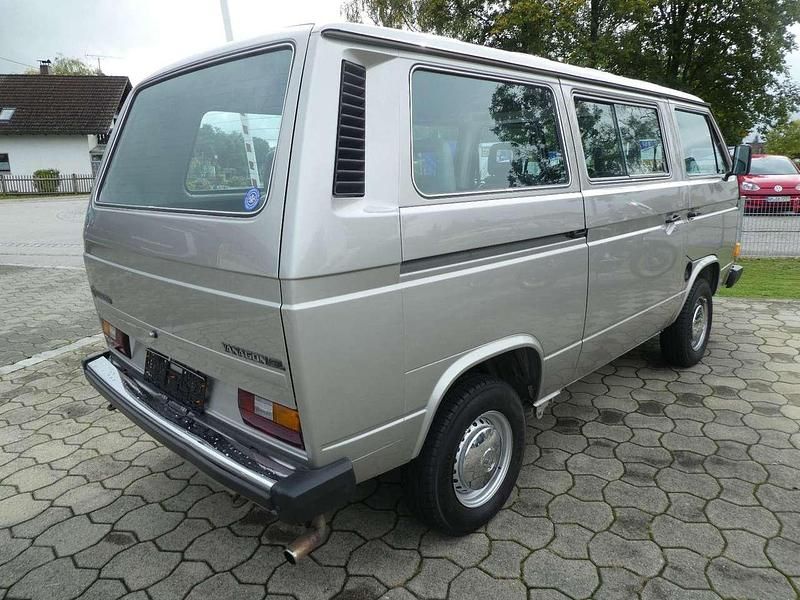 Second-hand VW Multivan 83 CP (61 kW) 1984 Argintiu Monovolum