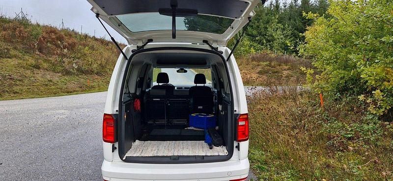 Gebraucht VW Caddy Maxi Comfortline 125 PS (91 kW) 2016 Weiß Van / Kleinbus