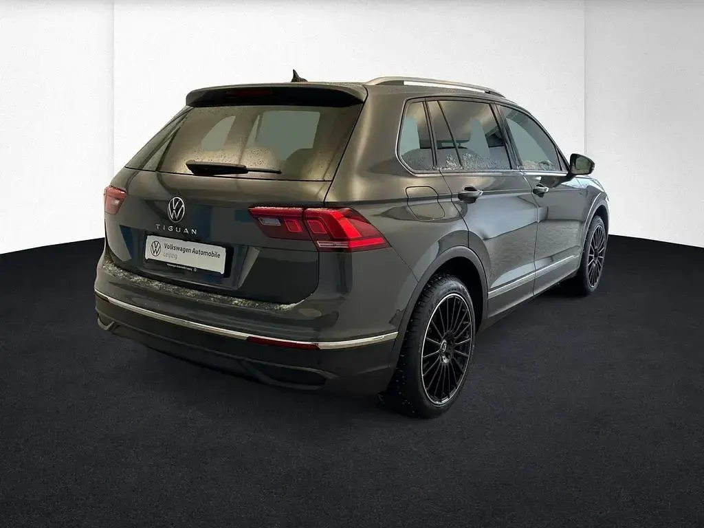 Second-hand VW Tiguan Active 150 CP (110 kW) 2023 Gri SUV
