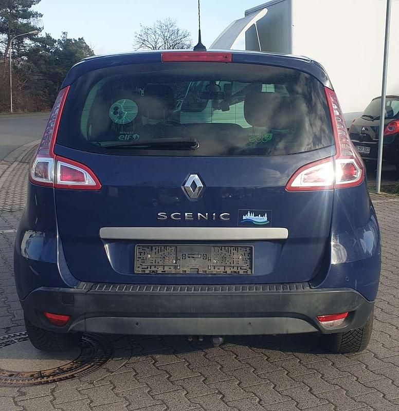 Gebraucht Renault Scénic III Dynamique 106 PS (77 kW) 2011 Blue roy Van / Kleinbus