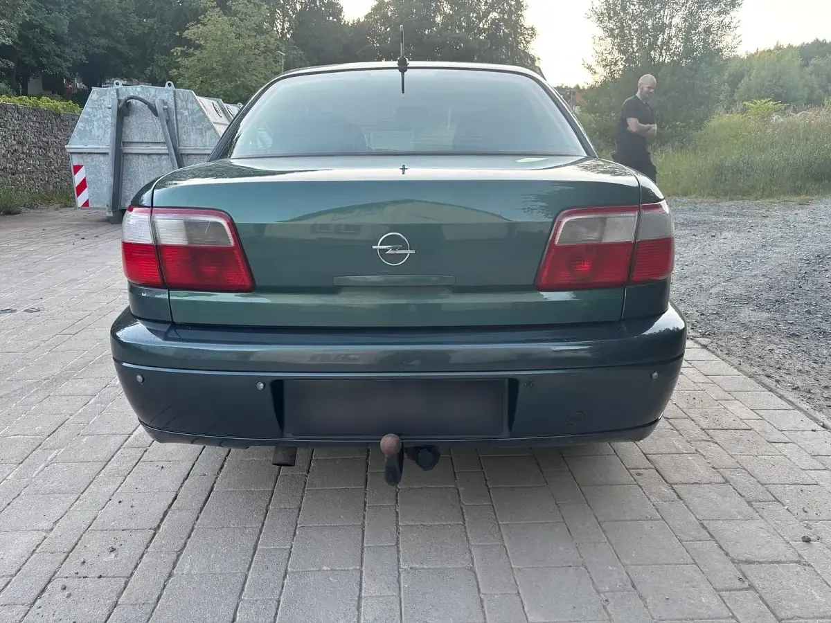 Gebraucht Opel Omega 150 PS (110 kW) 2001 Grün Limousine