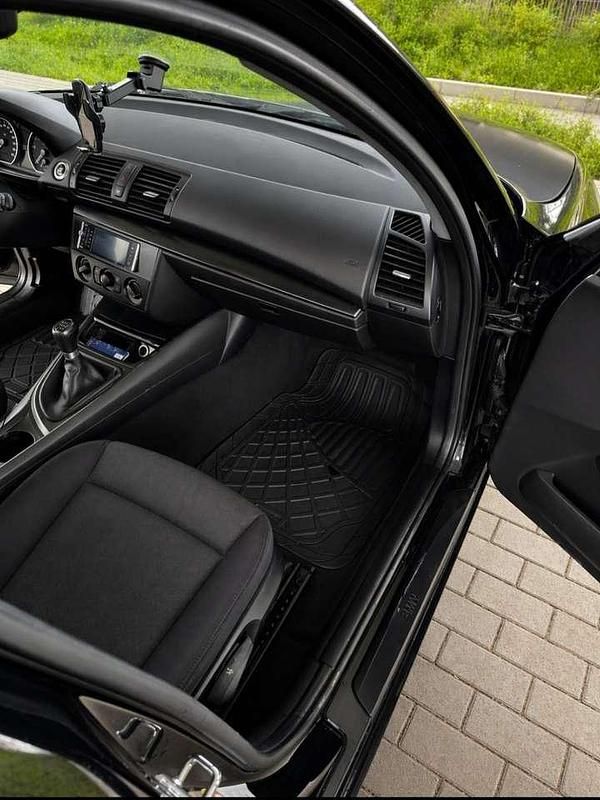 Używany BMW 118 Performance 122 KM (89 kW) 2006 Czarny Hatchback