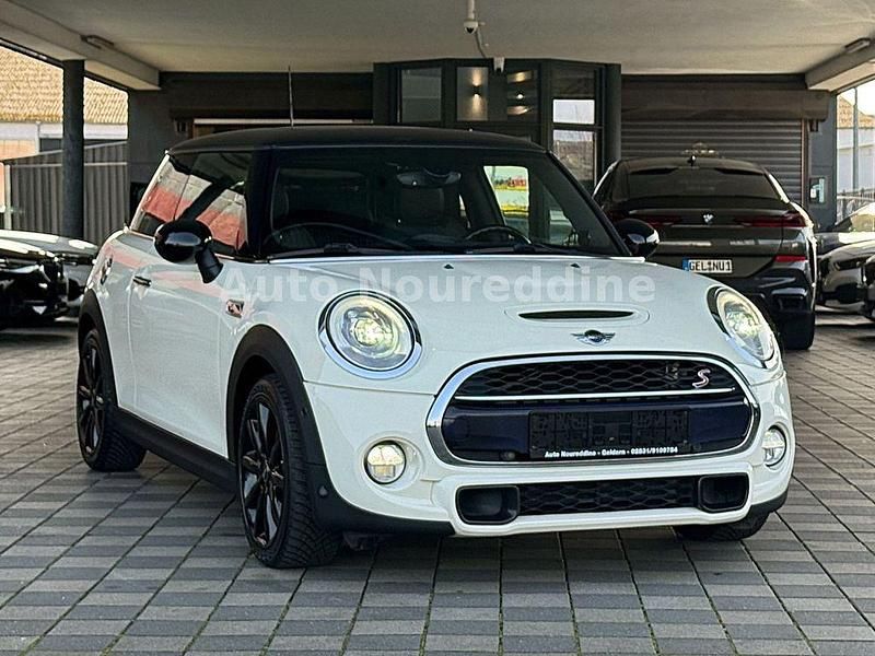 Gebraucht Mini Cooper S 192 PS (141 kW) 2015 Weiß Kleinwagen