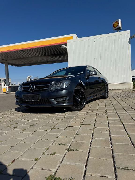 Grau Gebraucht 2013 Mercedes C220 Coupé | 9.999 € (Fairer Preis) - Bild 1/4