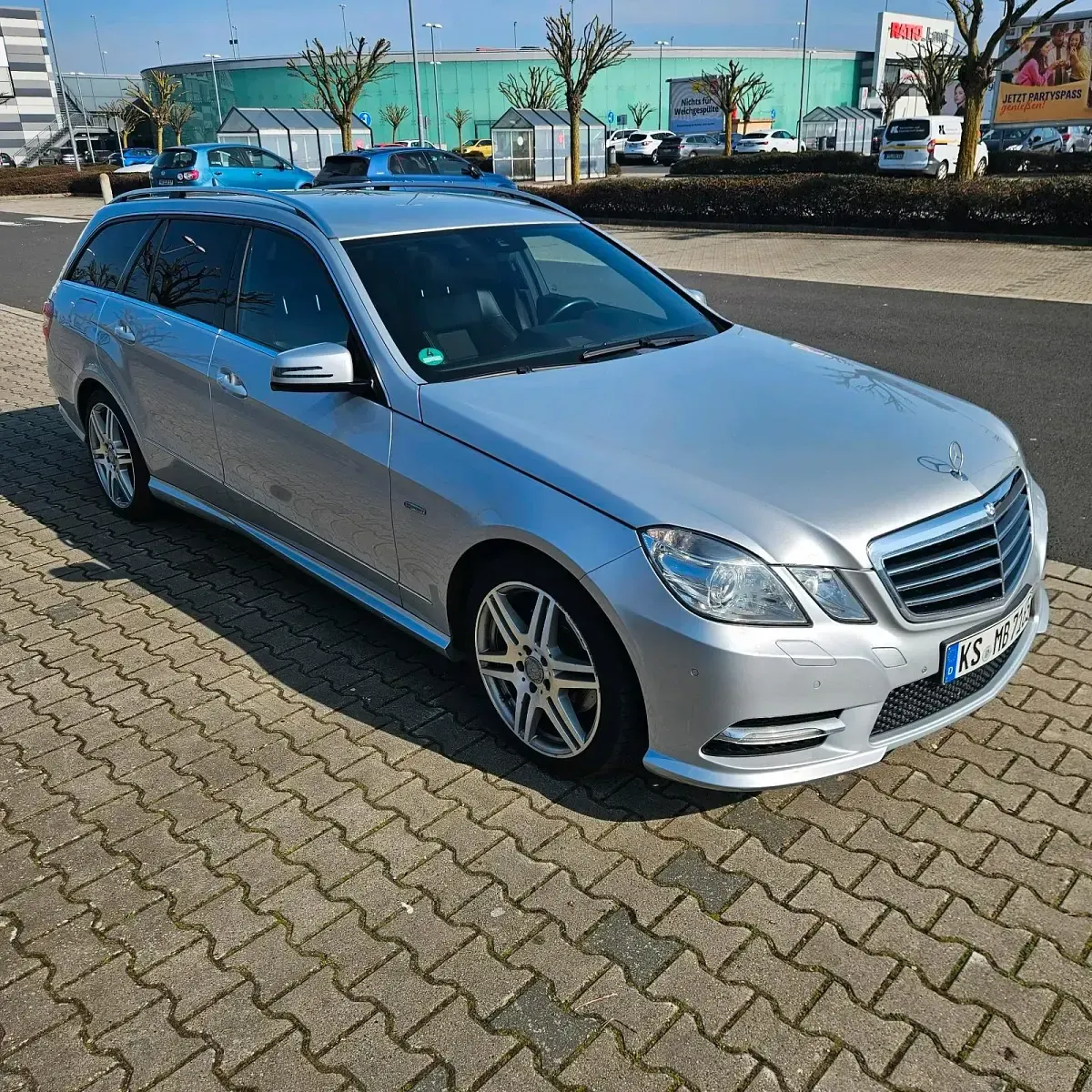 Gebraucht Mercedes E350 265 PS (194 kW) 2011 Grau Kombi