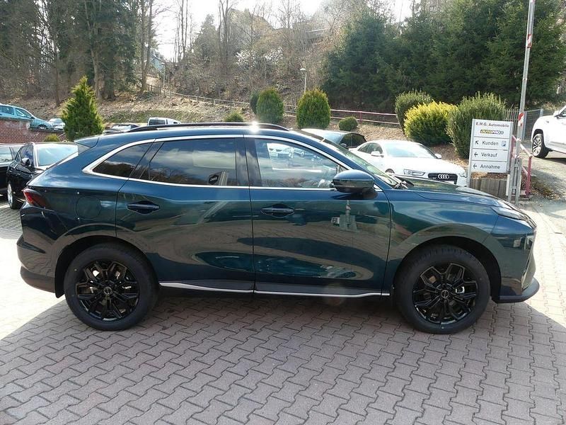 Neu DFSK Forthing 5 163 PS (119 kW) 2026 Grün SUV