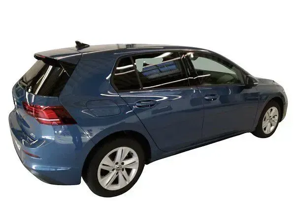 Gebraucht VW Golf VIII Life 116 PS (85 kW) 2025 Anemonenblau metallic Limousine