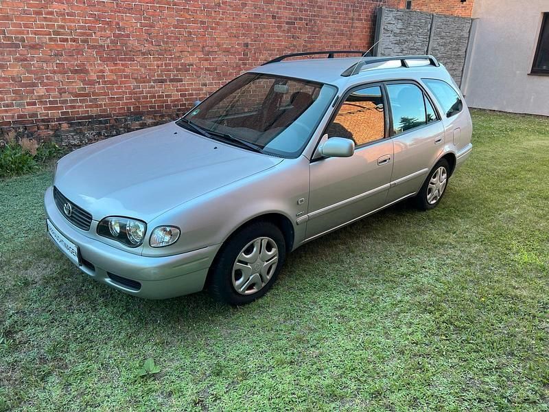 Gebraucht 2001 Toyota Corolla Kombi | 1.450 € (Guter Preis) - Bild 1/4