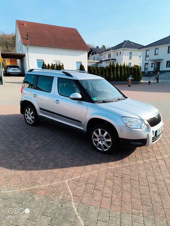 Gebraucht Skoda Yeti Elegance 152 PS (111 kW) 2013 Silber SUV