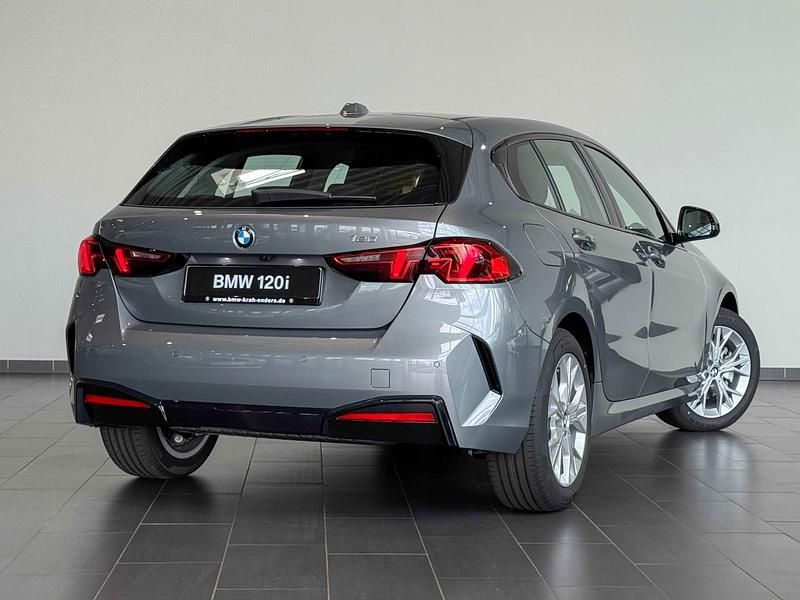 Neu BMW 120 Performance 170 PS (125 kW) 2025 Grau Kleinwagen
