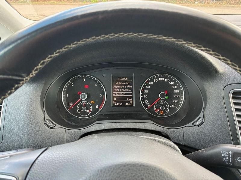 Gebraucht VW Sharan 140 PS (102 kW) 2012 Weiß Van / Kleinbus