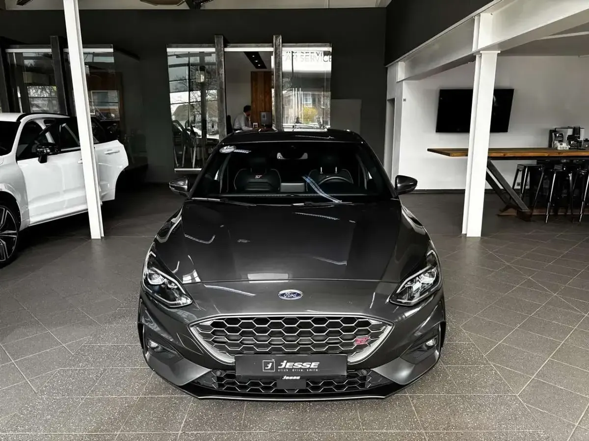 Gebraucht Ford Focus Performance Edition 280 PS (205 kW) 2020 Magneticgrau (metallic) Limousine