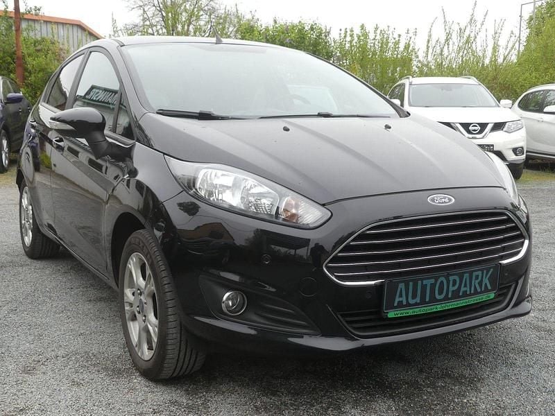 Gebraucht Ford Fiesta SYNC Edition 80 PS (58 kW) 2013 Schwarz Kleinwagen