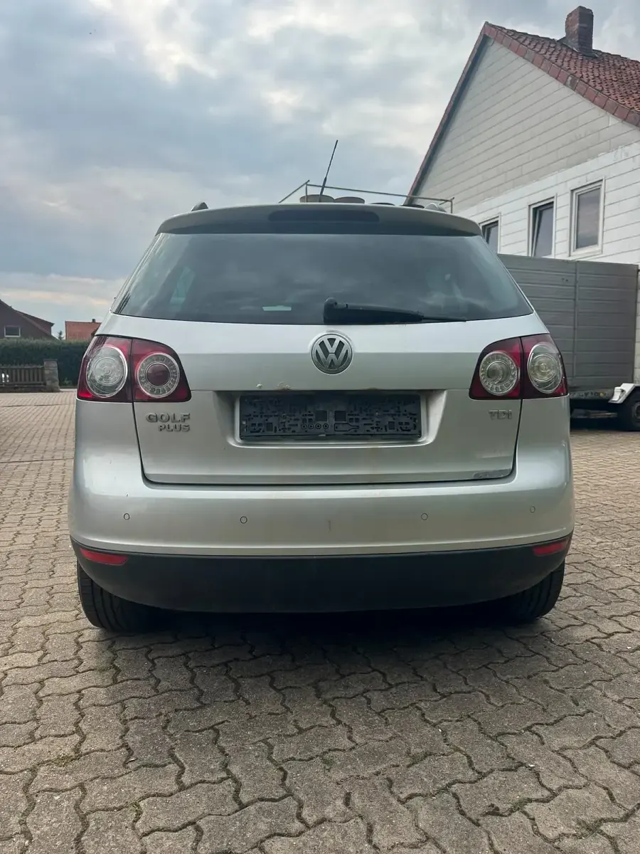 Gebraucht VW Golf Plus Cross 105 PS (77 kW) 2008 Silber Kleinwagen