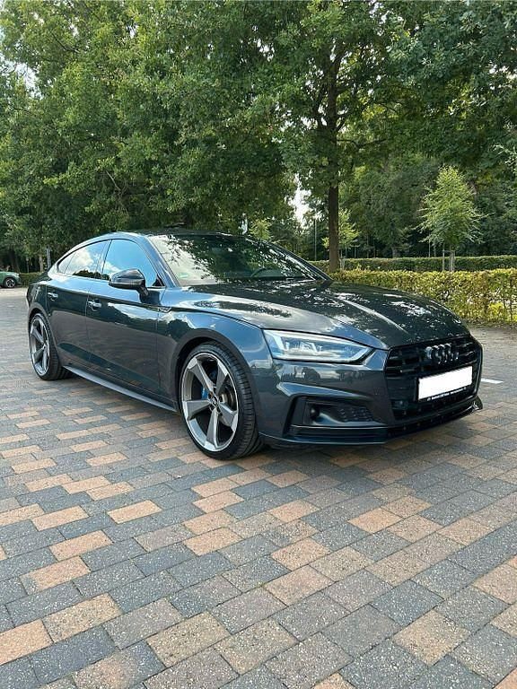 Grau Gebraucht 2018 Audi A5 Black Edition Coupé | 25.800 € (Superpreis) - Bild 1/4