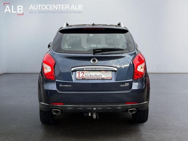 Gebraucht SsangYong Korando Quartz 175 PS (128 kW) 2015 Blau SUV
