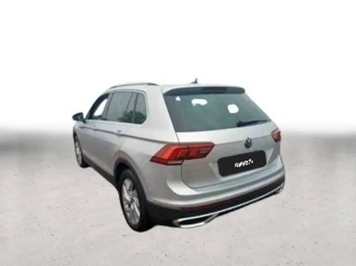 Gebraucht VW Tiguan Elegance 150 PS (110 kW) 2023 Silber SUV