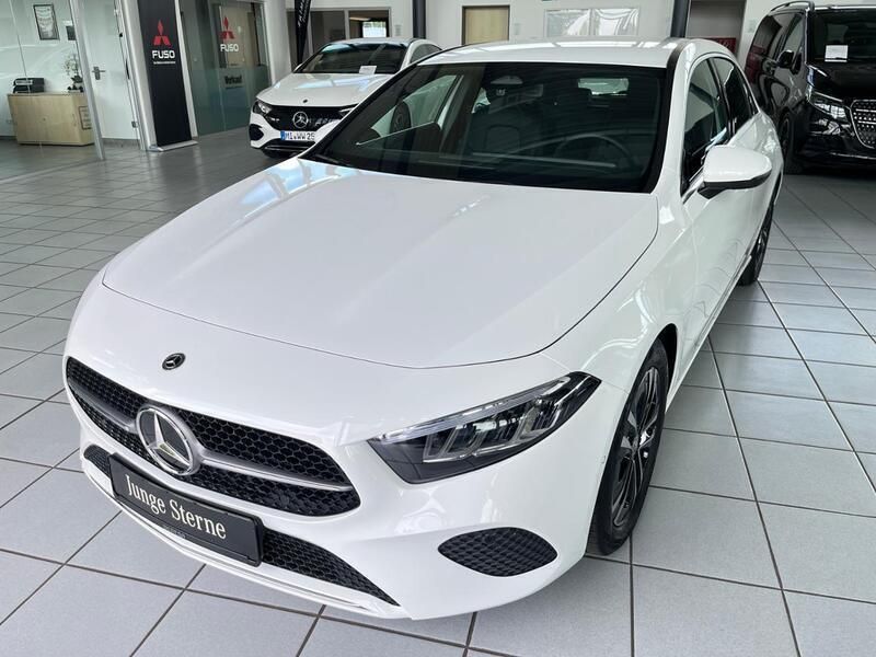 Unilack polarweiß Gebraucht 2024 Mercedes A180 Progressive Limousine | 27.980 € (Guter Preis) - Bild 1/4