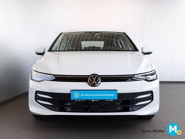 Gebraucht VW Golf VIII Life 116 PS (85 kW) 2024 Weiß Limousine