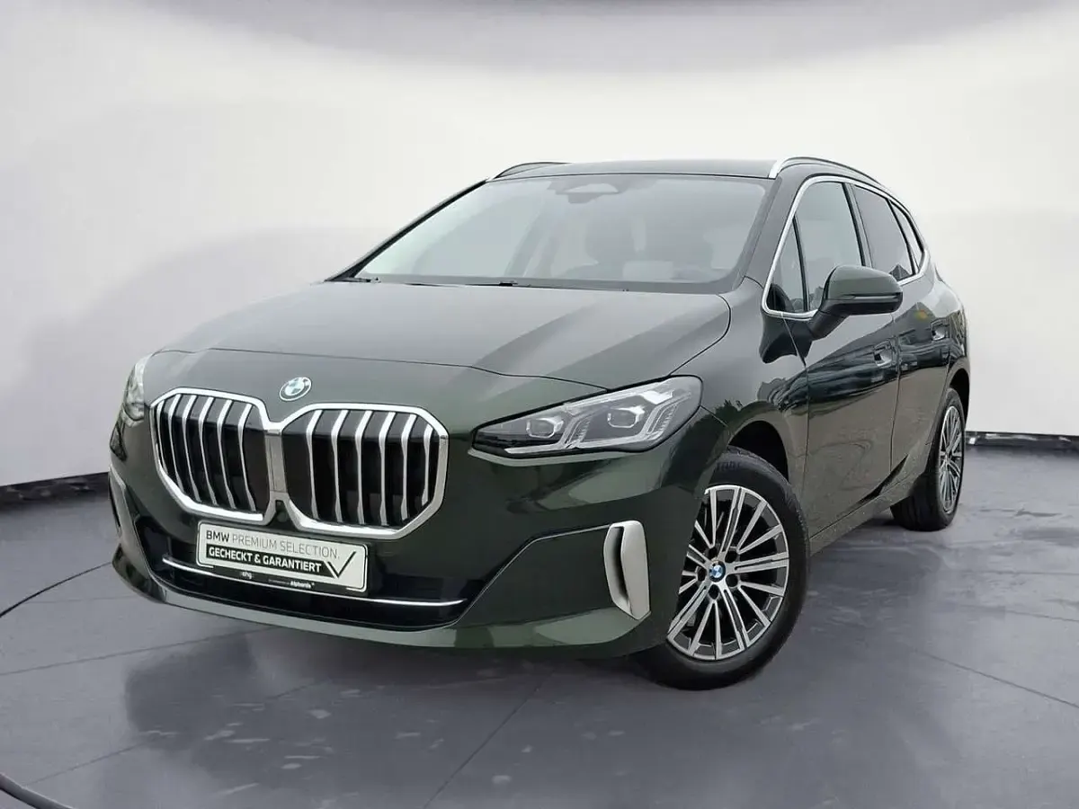 Gebraucht BMW 223 Active Tourer 204 PS (150 kW) 2023 Grün Van / Kleinbus