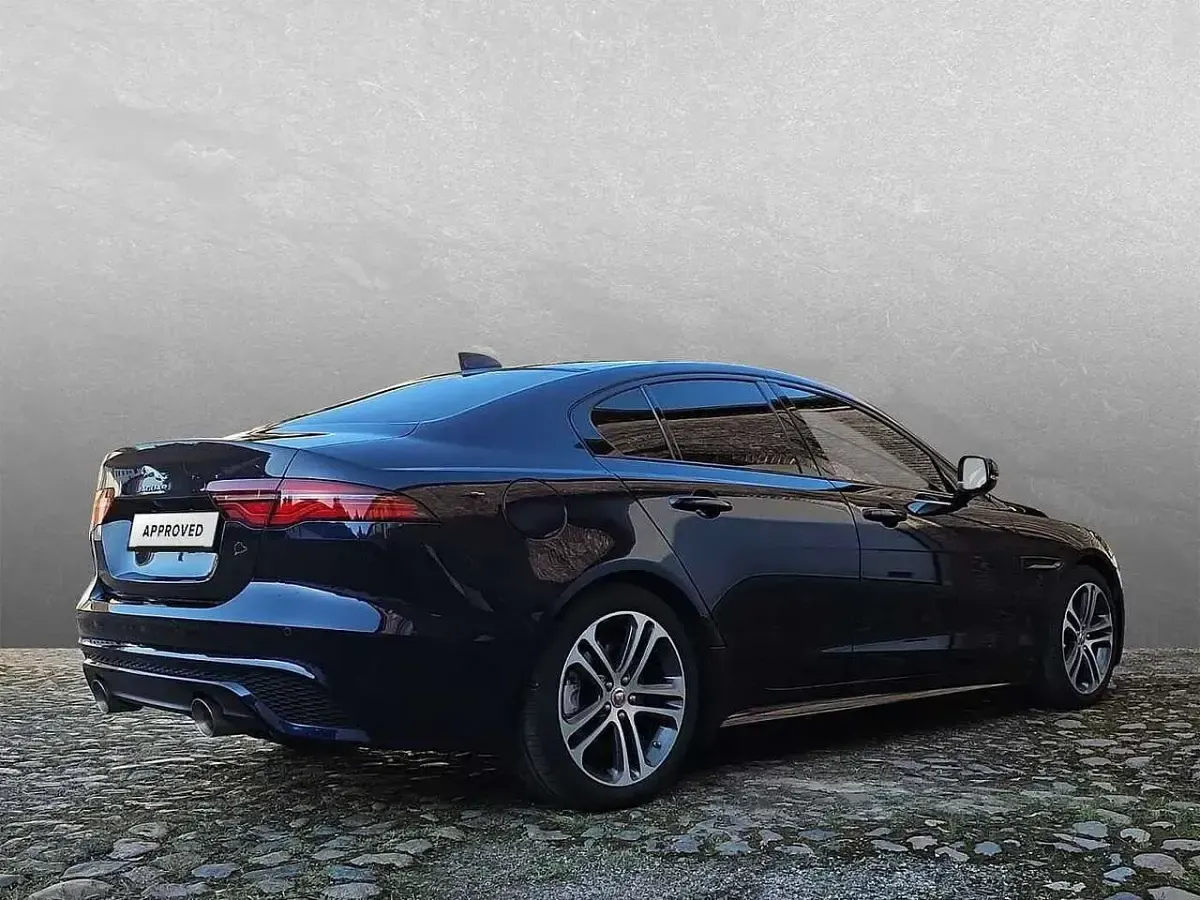 Gebraucht Jaguar XE R-Dynamic 250 PS (183 kW) 2020 Blau Limousine